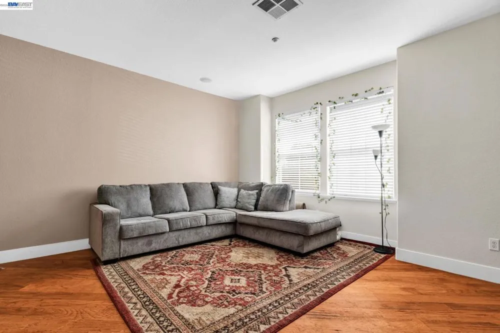 6003 Old Quarry Loop Oakland, CA 94605