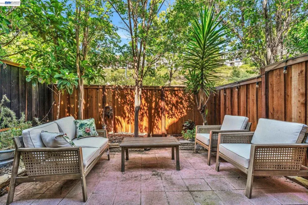 6003 Old Quarry Loop Oakland, CA 94605