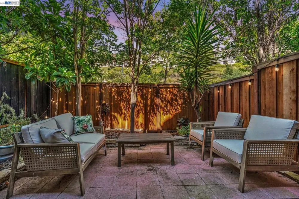6003 Old Quarry Loop Oakland, CA 94605