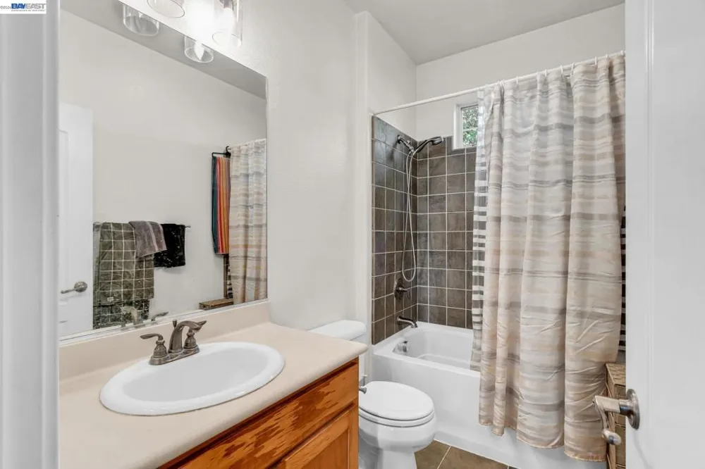 6003 Old Quarry Loop Oakland, CA 94605