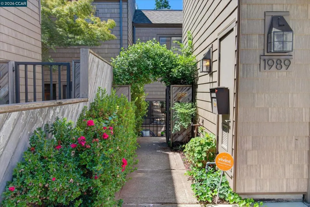 1989 Robin Ridge Ct Walnut Creek, CA 94597