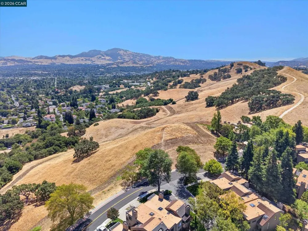 1989 Robin Ridge Ct Walnut Creek, CA 94597