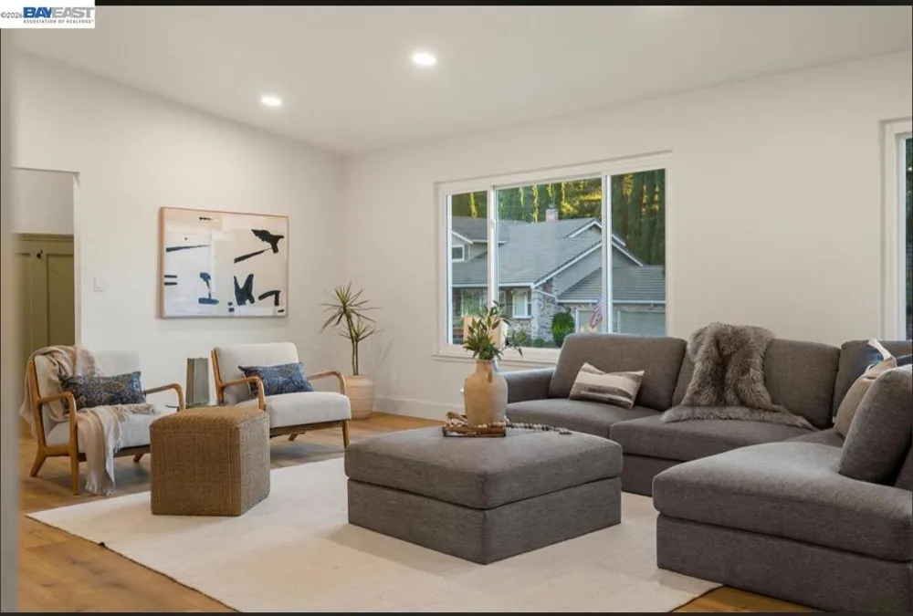 1084 Jamie Dr Concord, CA 94518