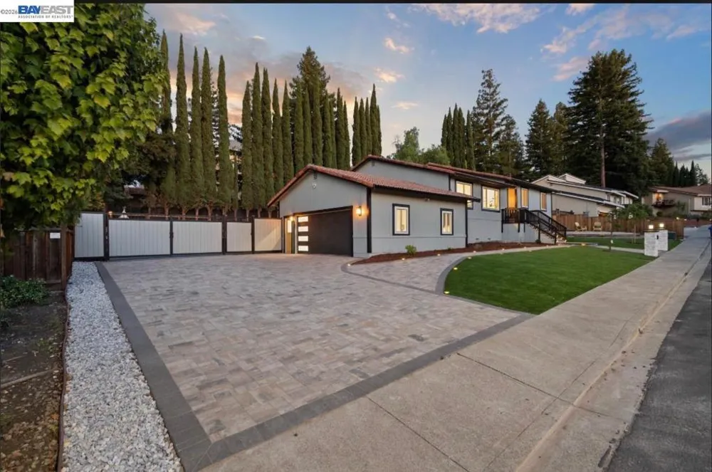 1084 Jamie Dr Concord, CA 94518