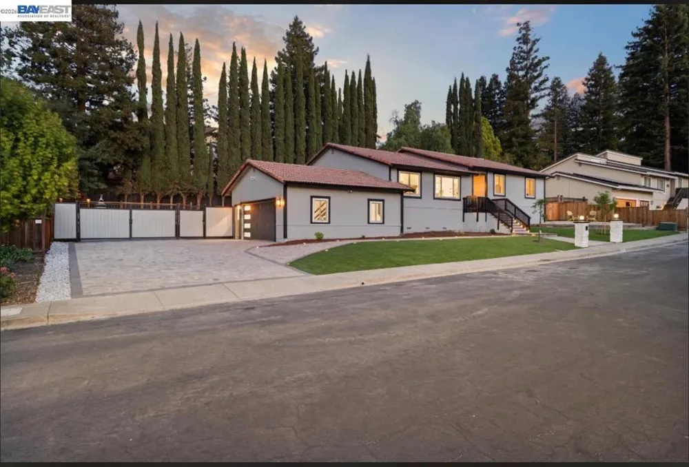 1084 Jamie Dr Concord, CA 94518