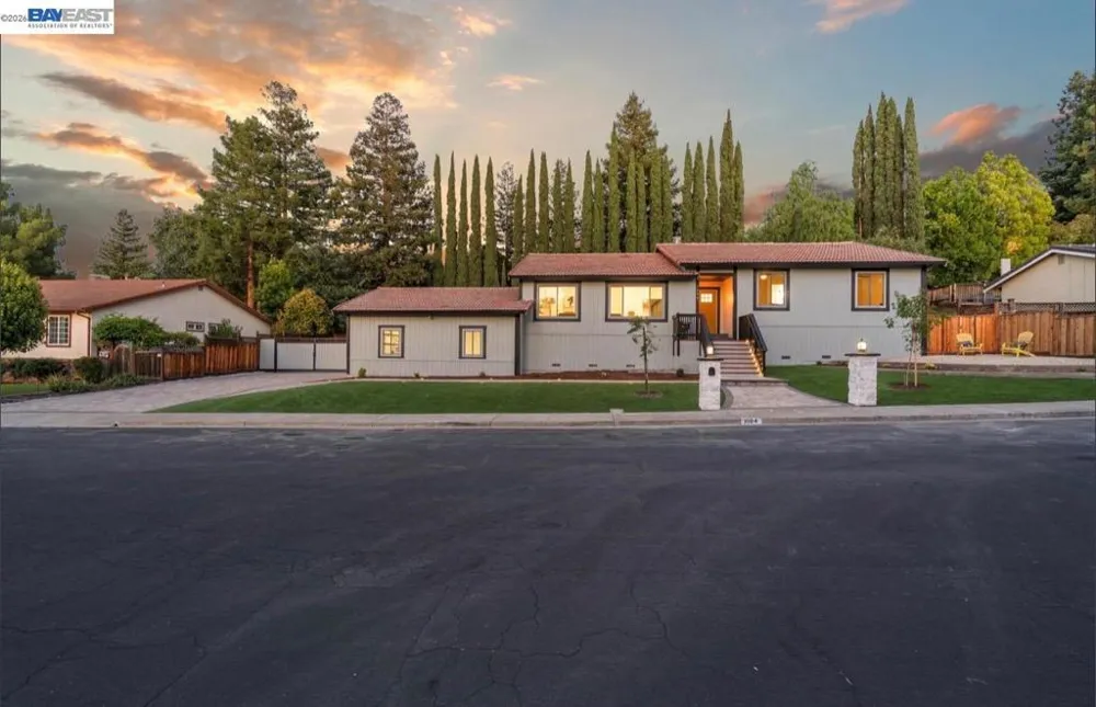 1084 Jamie Dr Concord, CA 94518