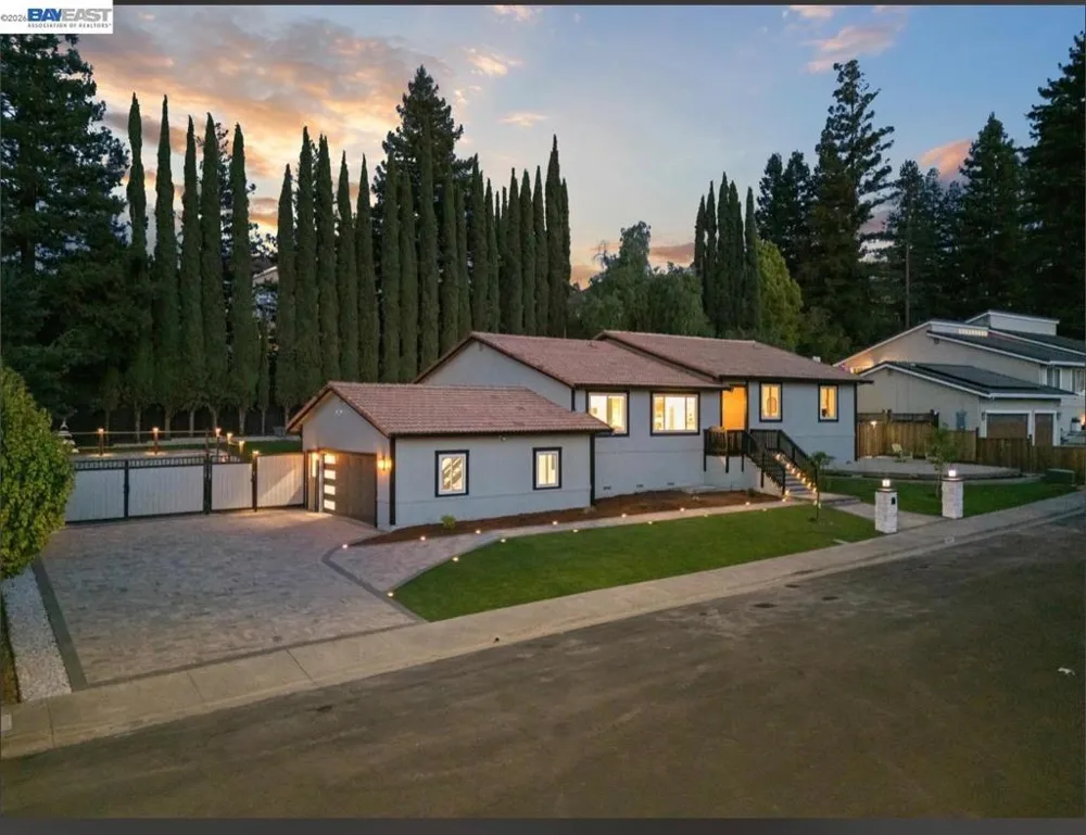 1084 Jamie Dr Concord, CA 94518