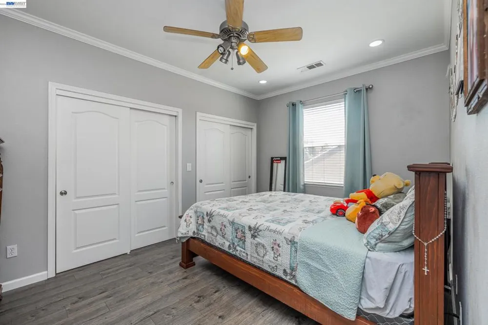 3448 E Howard Ct Visalia, CA 93292