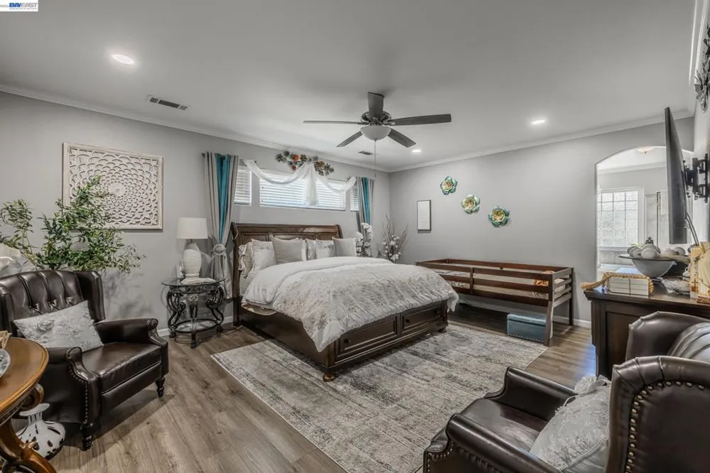 3448 E Howard Ct Visalia, CA 93292