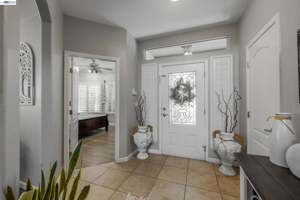 3448 E Howard Ct Visalia, CA 93292