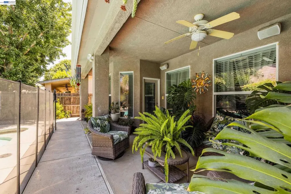 3448 E Howard Ct Visalia, CA 93292
