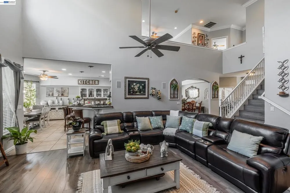 3448 E Howard Ct Visalia, CA 93292