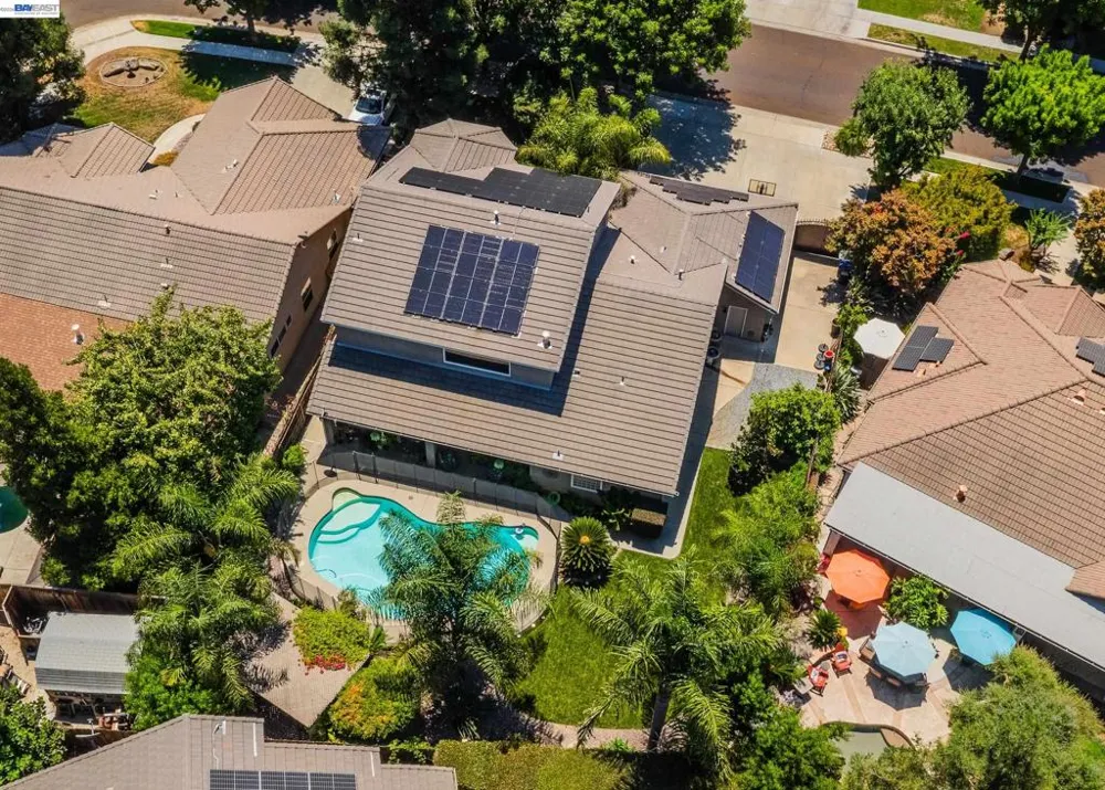 3448 E Howard Ct Visalia, CA 93292