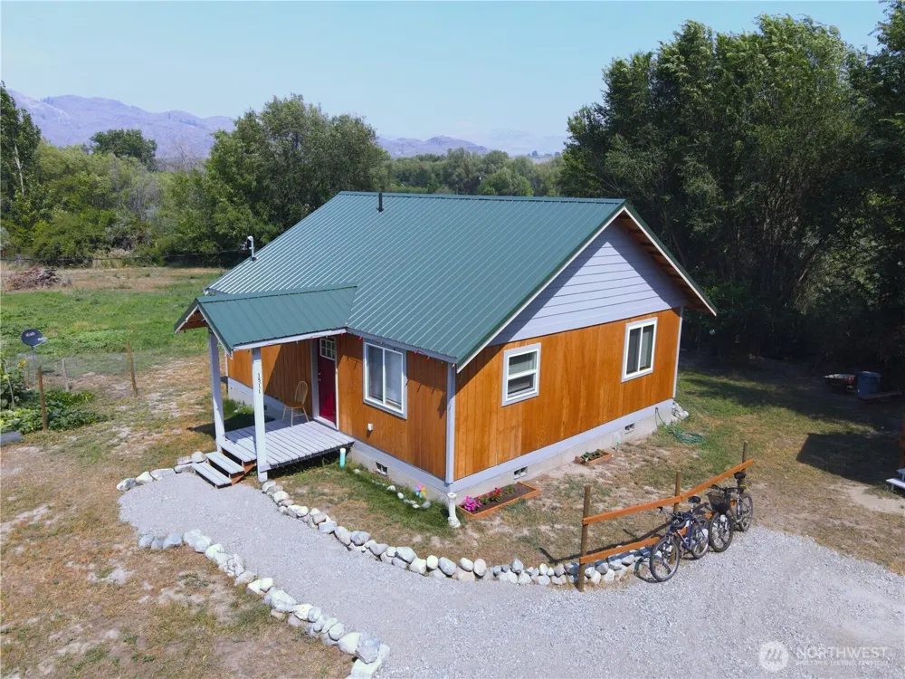 1511 Alder Street Oroville, WA 98844