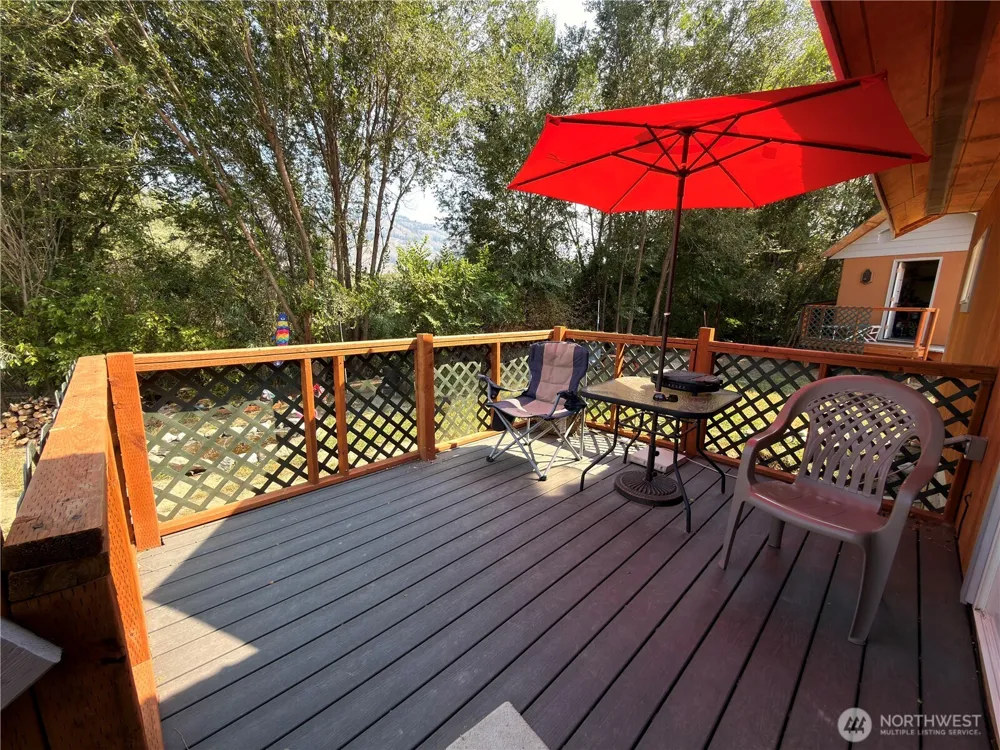 1511 Alder Street Oroville, WA 98844