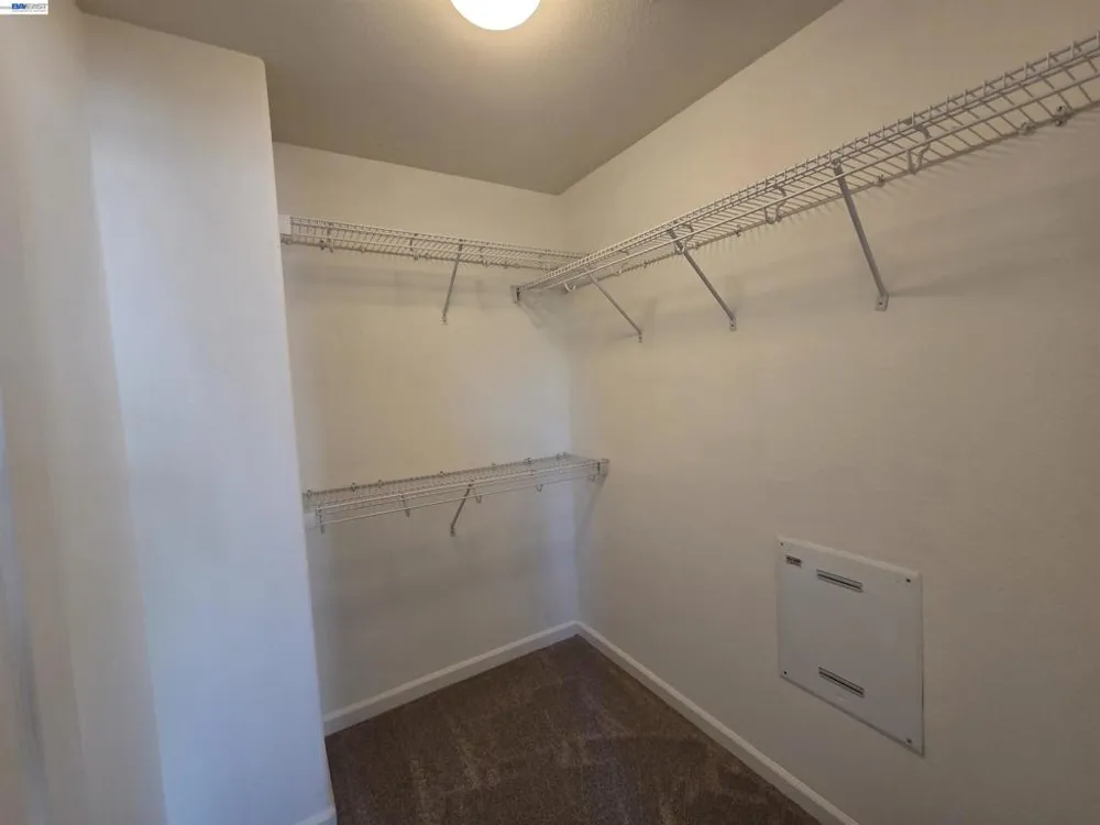 2985 First Street Livermore, CA 94551