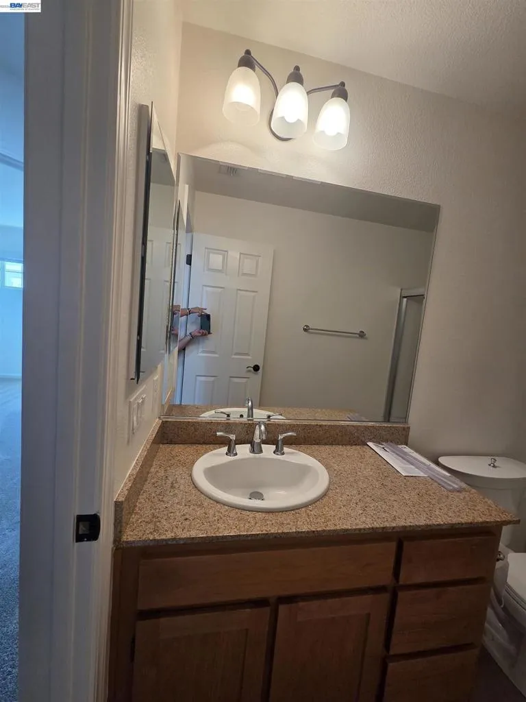 2985 First Street Livermore, CA 94551