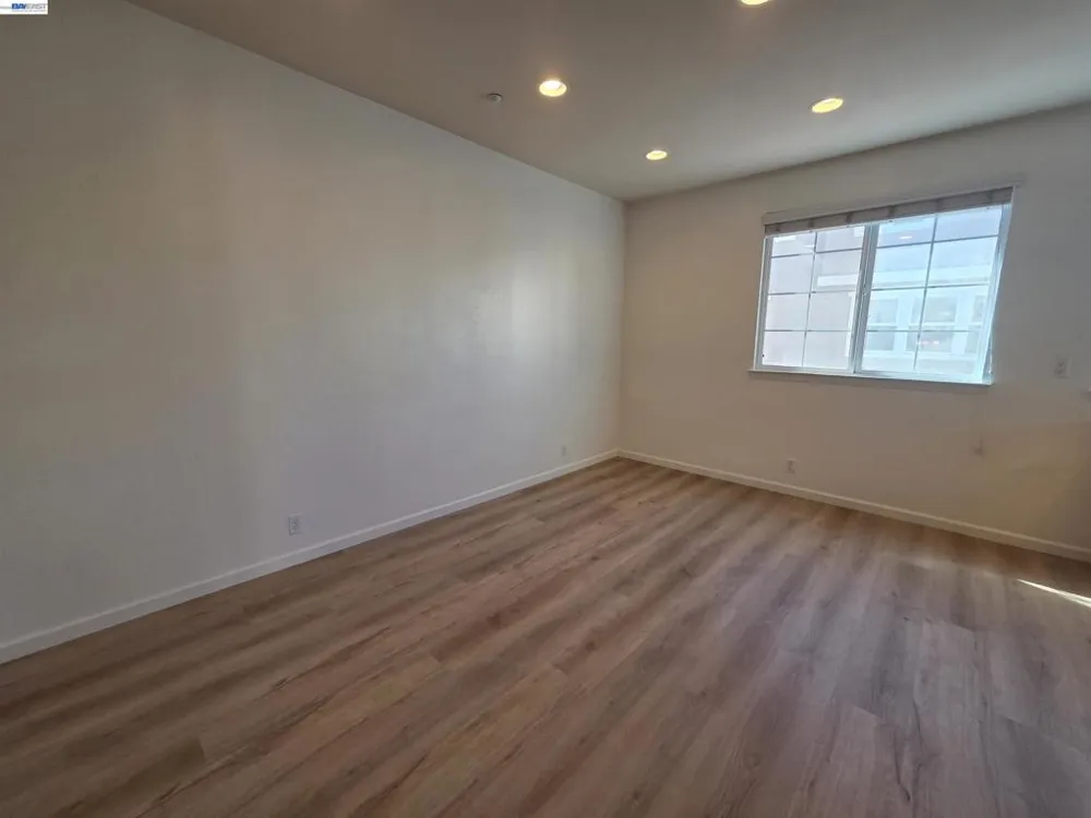 2985 First Street Livermore, CA 94551