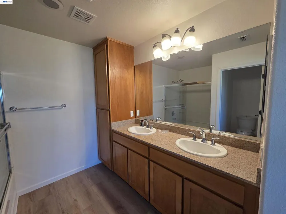 2985 First Street Livermore, CA 94551