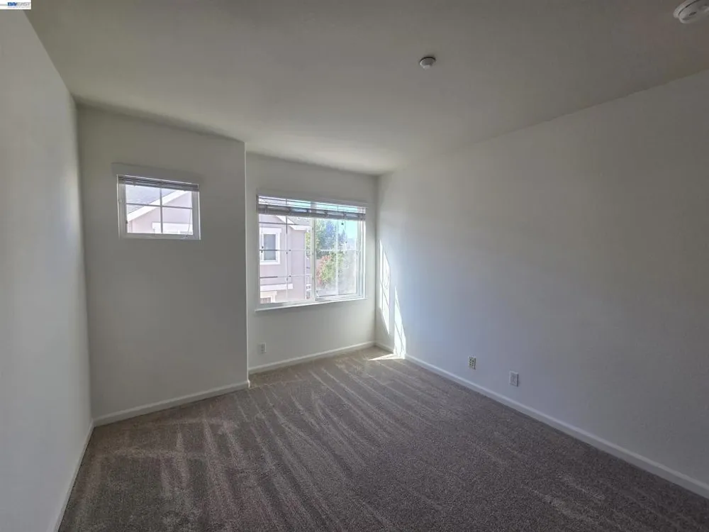 2985 First Street Livermore, CA 94551