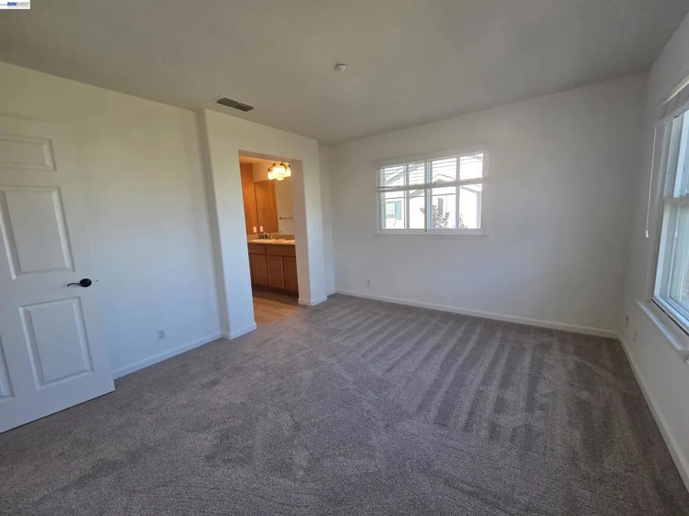 2985 First Street Livermore, CA 94551