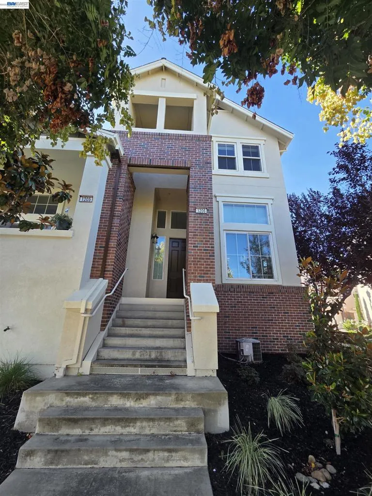2985 First Street Livermore, CA 94551