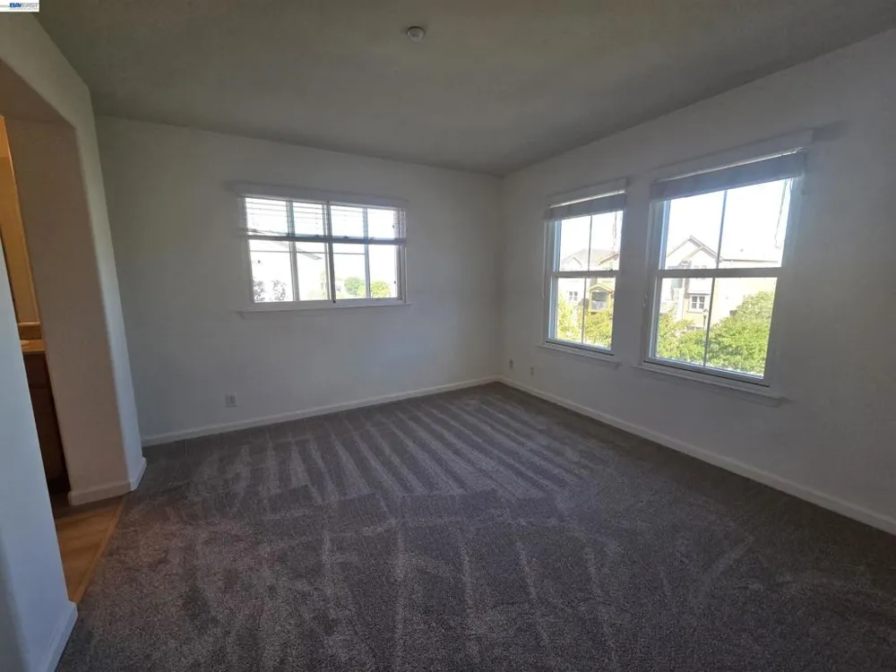 2985 First Street Livermore, CA 94551