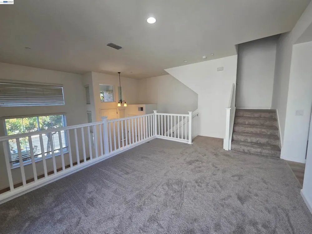 2985 First Street Livermore, CA 94551