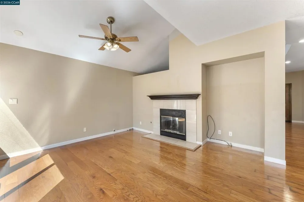 612 Julpun Loop Clayton, CA 94517