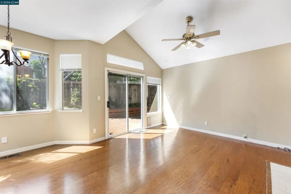 612 Julpun Loop Clayton, CA 94517