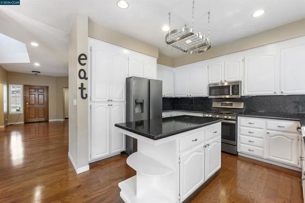 612 Julpun Loop Clayton, CA 94517