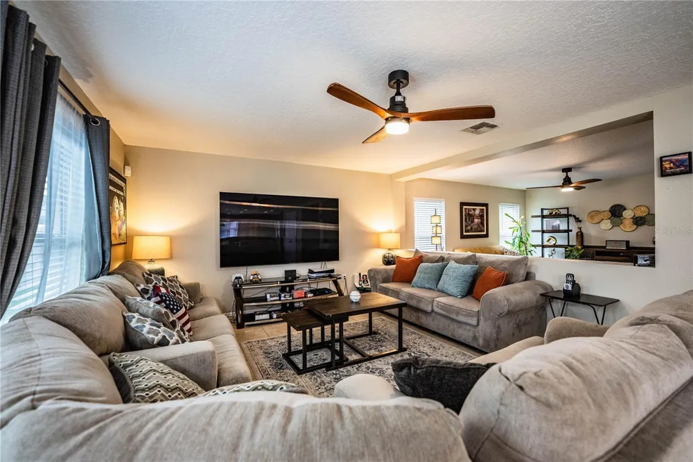 6015 CHAMPLAIN PASS Lakeland, FL 33805
