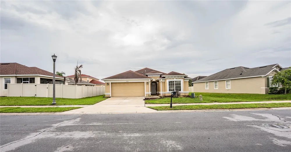 6015 CHAMPLAIN PASS Lakeland, FL 33805
