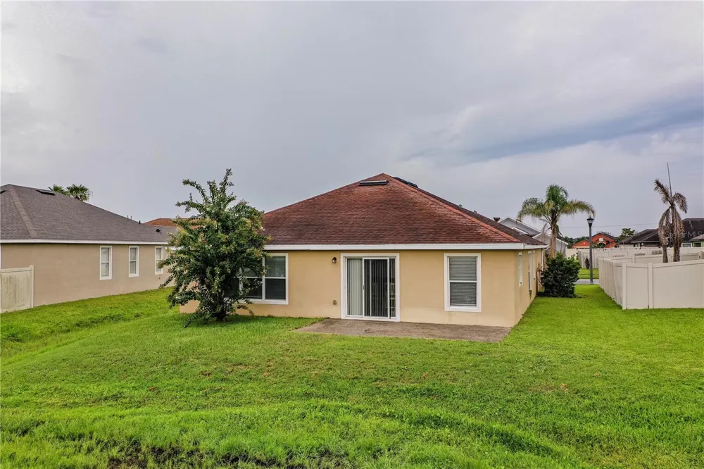 6015 CHAMPLAIN PASS Lakeland, FL 33805