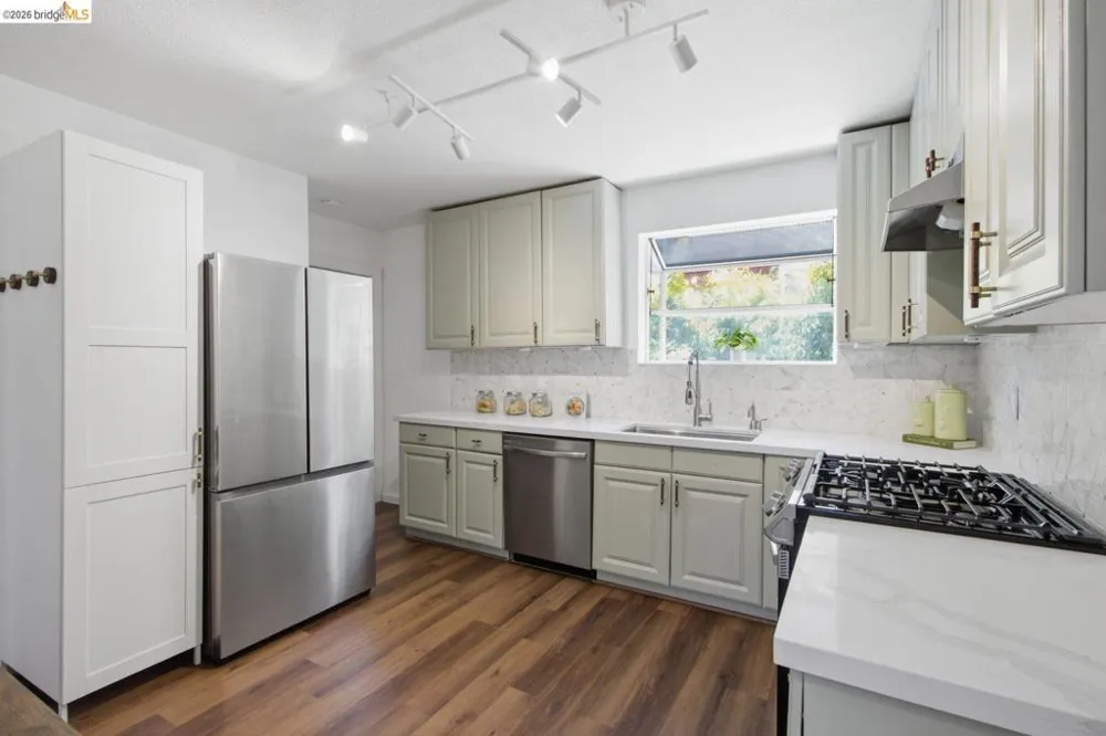 2081 Bonar St Berkeley, CA 94702