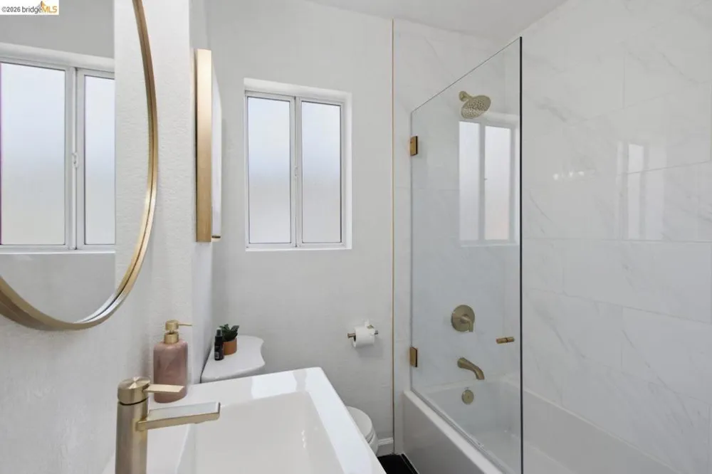 2081 Bonar St Berkeley, CA 94702