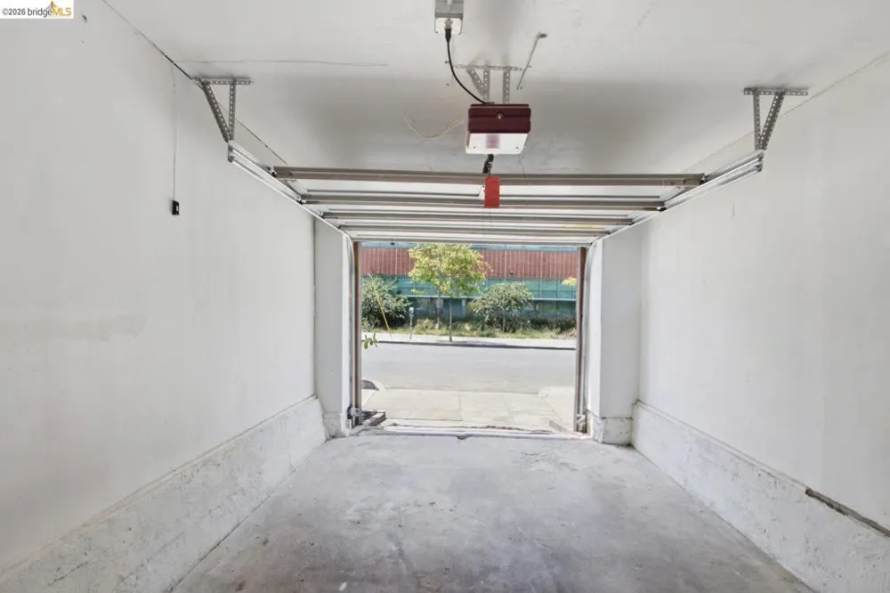 2081 Bonar St Berkeley, CA 94702