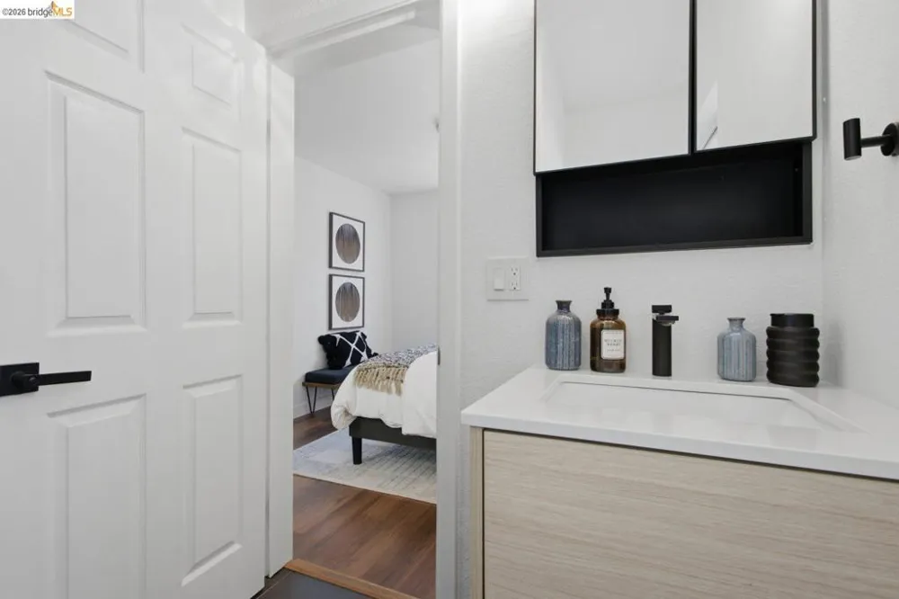 2081 Bonar St Berkeley, CA 94702