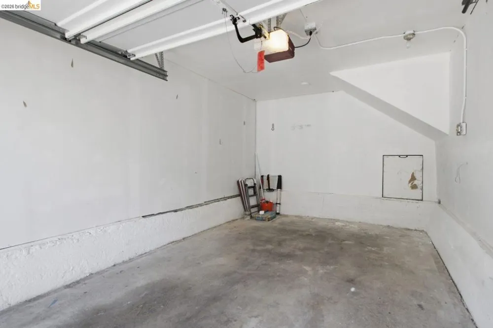 2081 Bonar St Berkeley, CA 94702