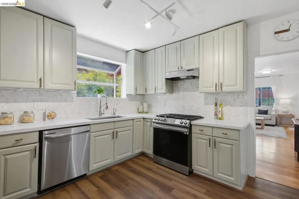 2081 Bonar St Berkeley, CA 94702