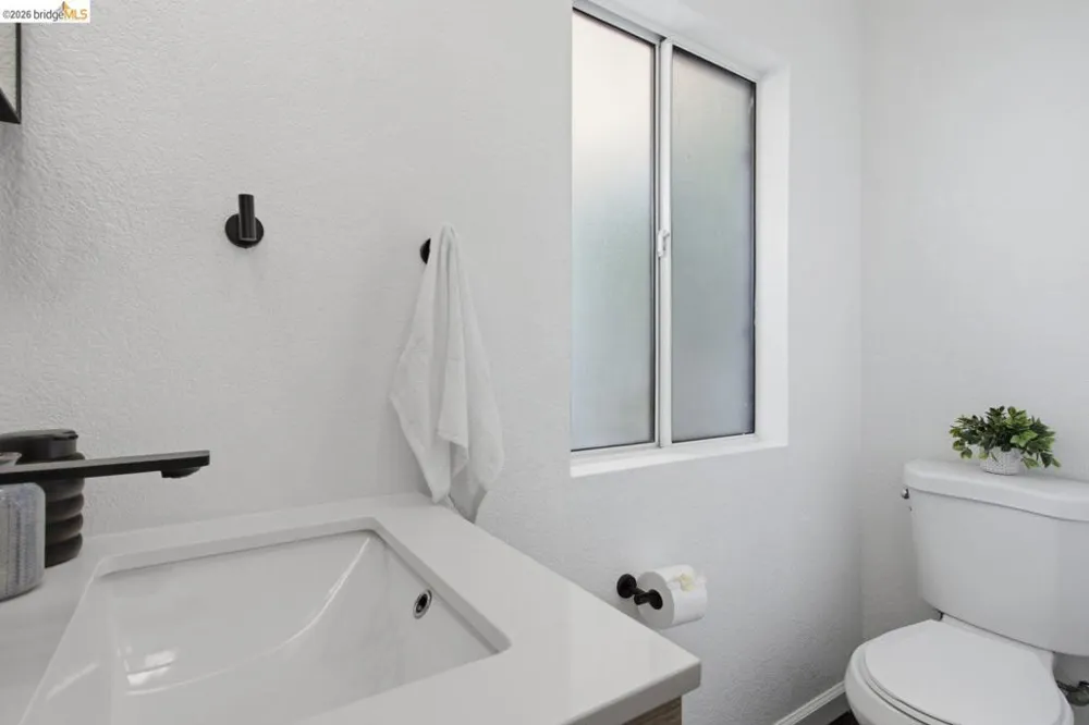 2081 Bonar St Berkeley, CA 94702