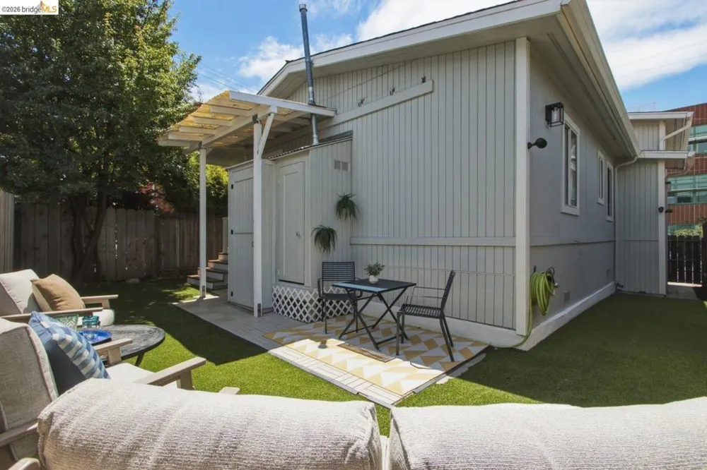 2081 Bonar St Berkeley, CA 94702