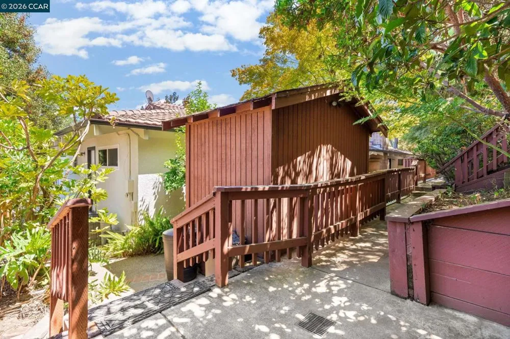 4050 Saint Marys St Martinez, CA 94553