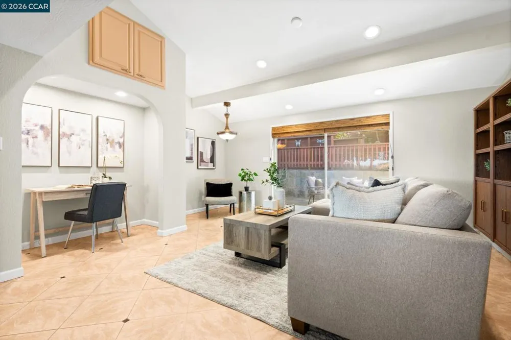 4050 Saint Marys St Martinez, CA 94553