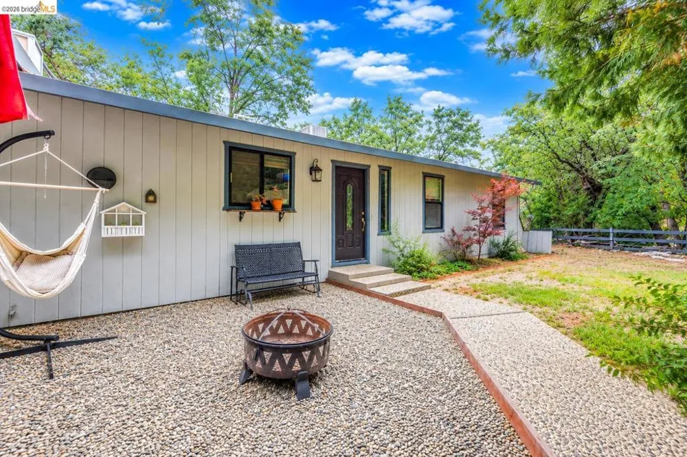 22100 Thunderbolt Dr. Sonora, CA 95370