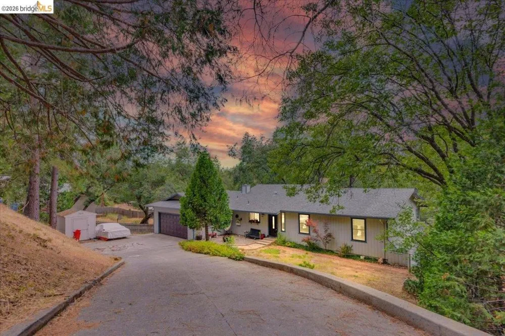 22100 Thunderbolt Dr. Sonora, CA 95370