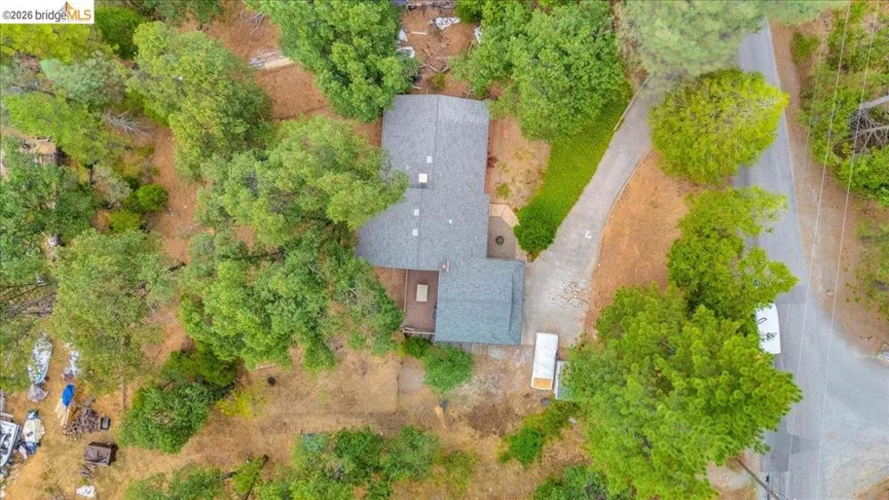 22100 Thunderbolt Dr. Sonora, CA 95370