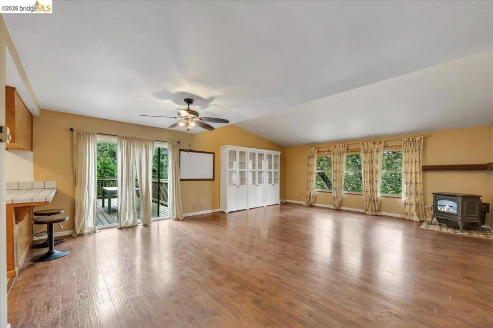 22100 Thunderbolt Dr. Sonora, CA 95370