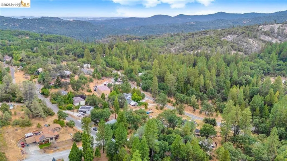 22100 Thunderbolt Dr. Sonora, CA 95370