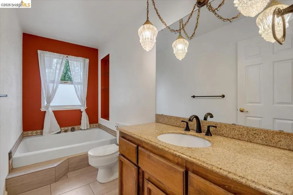 22100 Thunderbolt Dr. Sonora, CA 95370